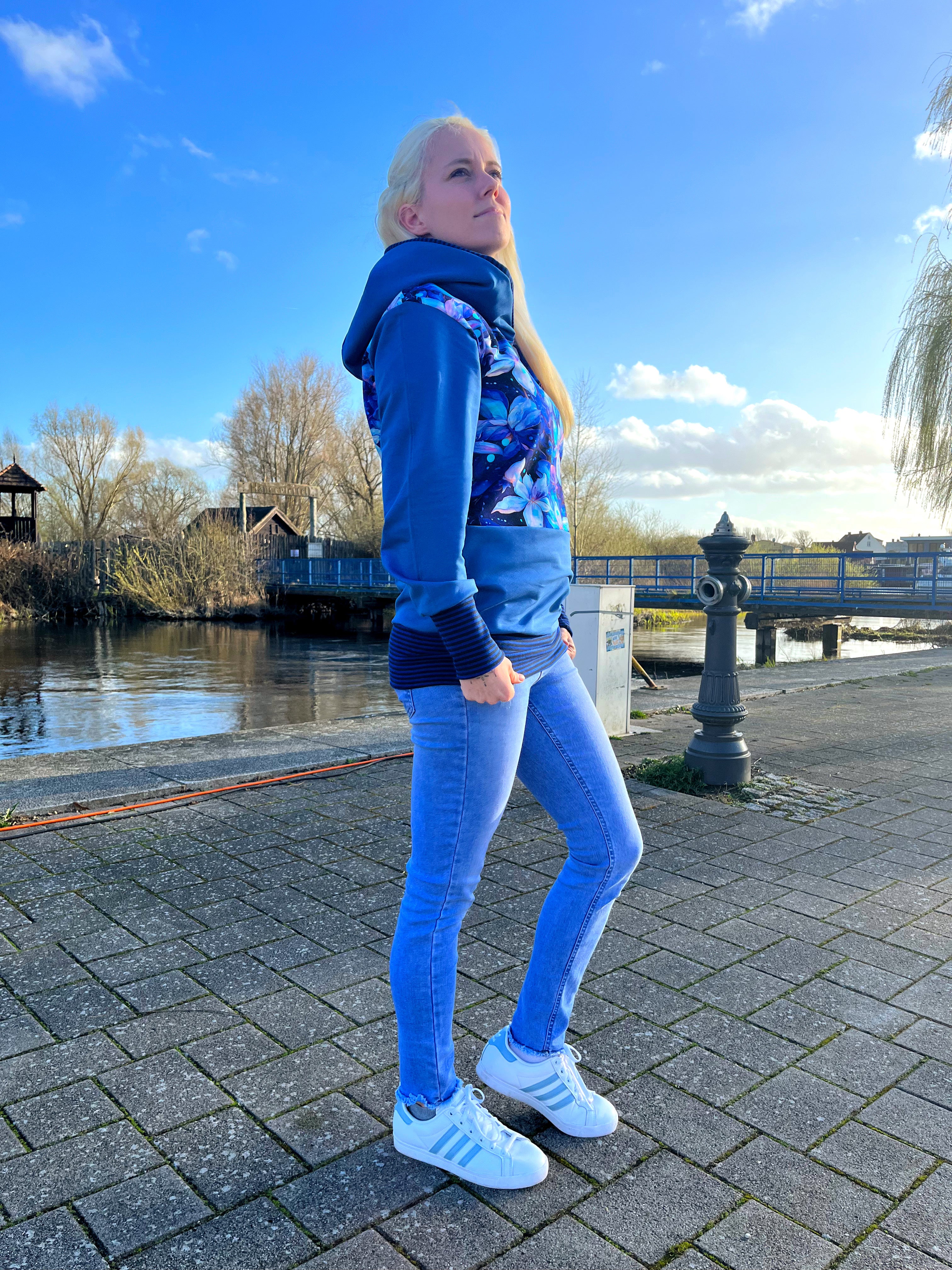 Lila Neon Blumen Dauervorbestellung